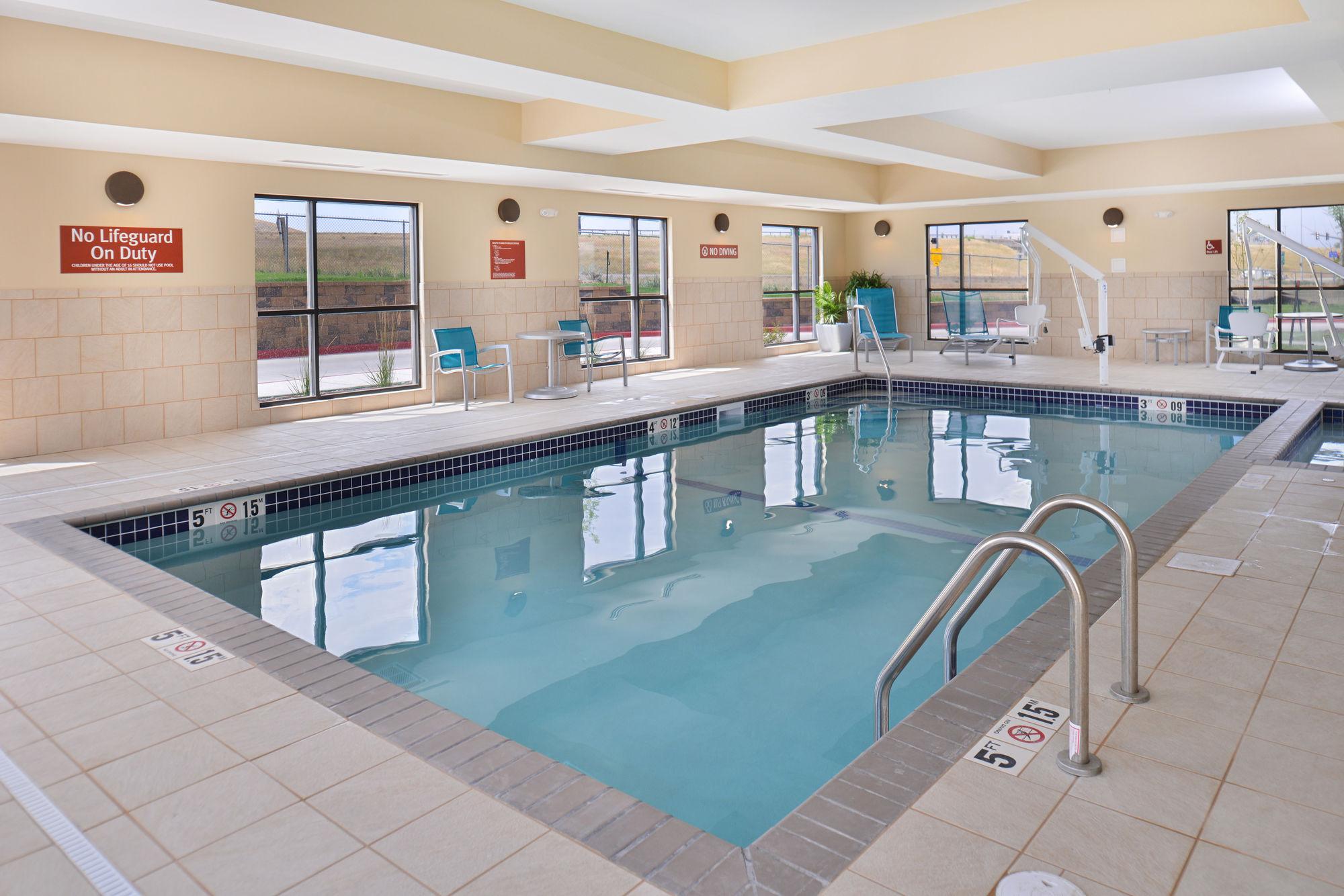 Towneplace Suites By Marriott Gillette Bagian luar foto