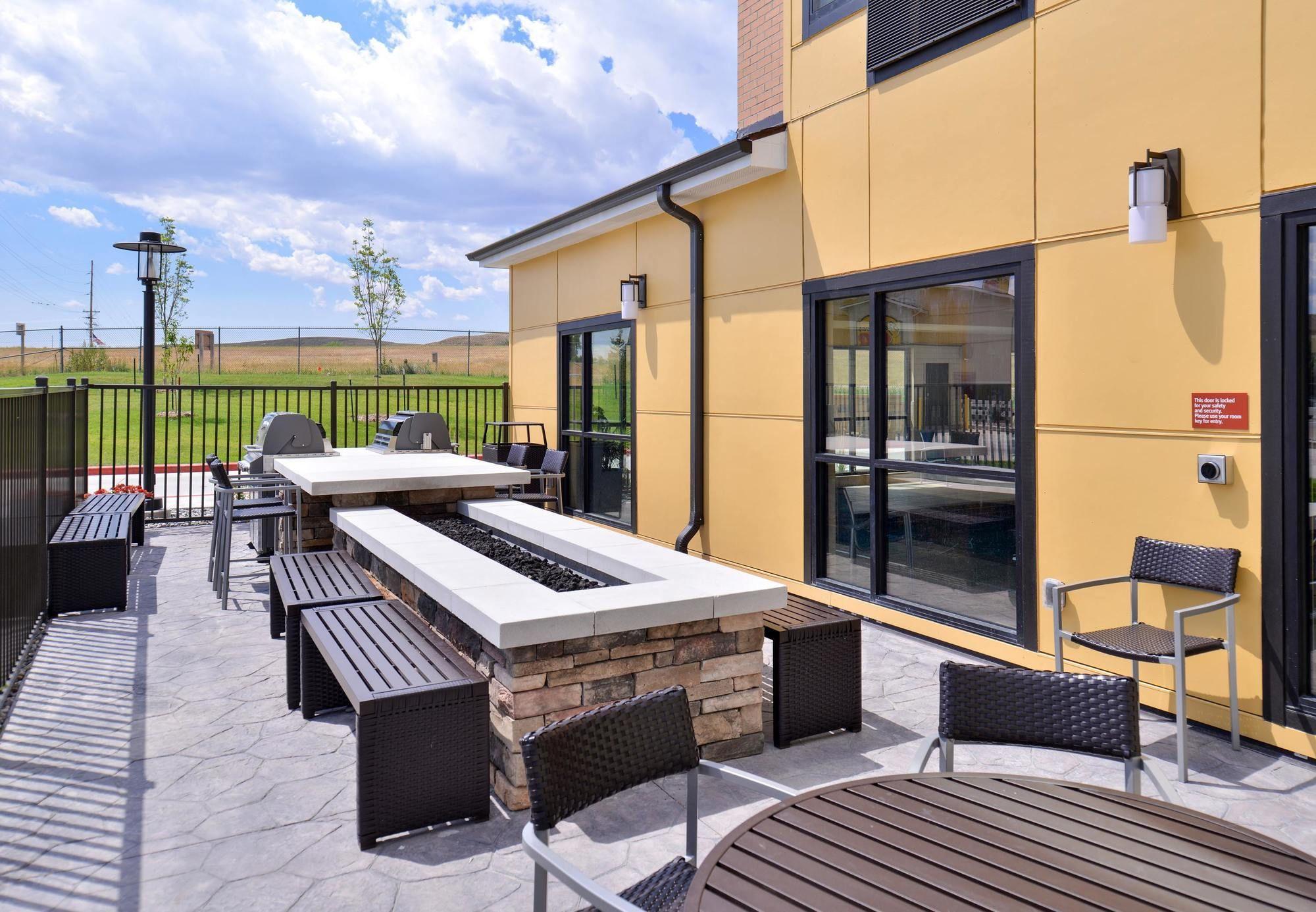 Towneplace Suites By Marriott Gillette Bagian luar foto