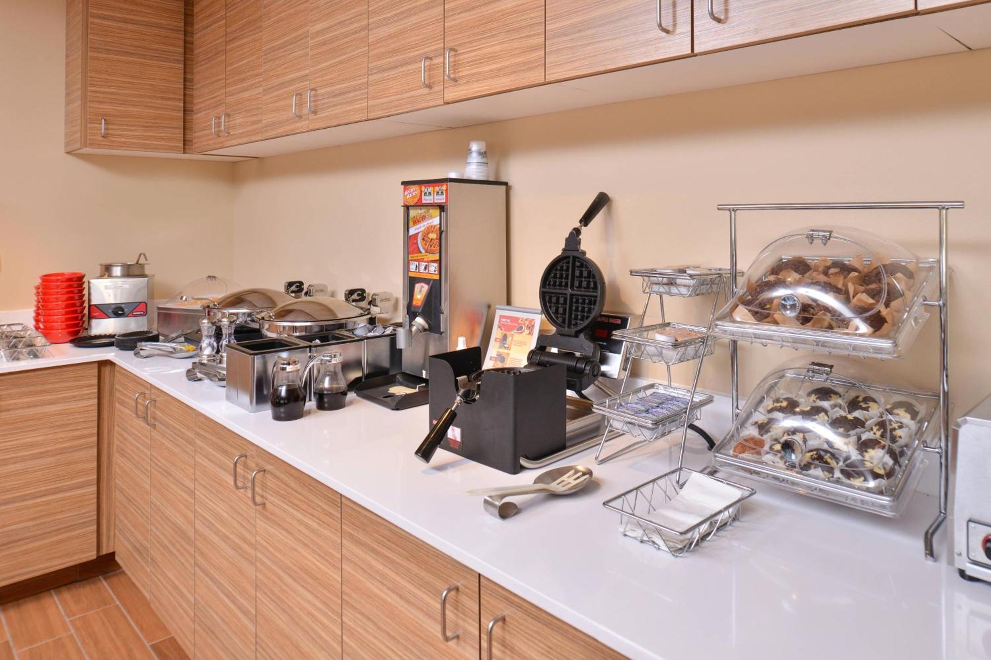 Towneplace Suites By Marriott Gillette Bagian luar foto